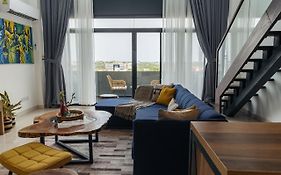 The Avery Loft At Embassy Gardens, Cantonments